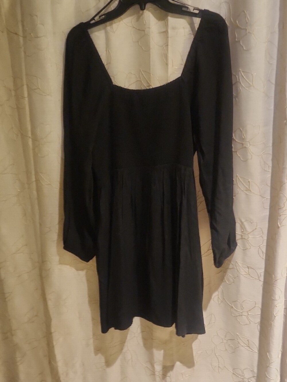 Women’s Black Long-Sleeve Square-Neck Dress W/Pockets - Picture 5 of 5